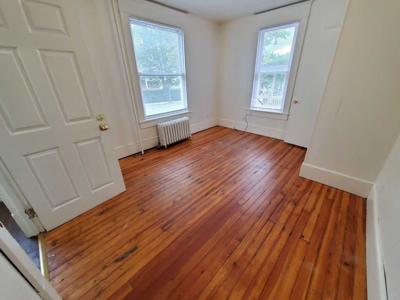 130 N Gill St - Photo 6 of 32