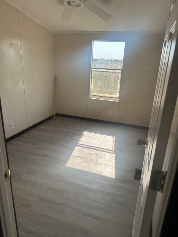 155 Pebbles Ln - Photo 3 of 9