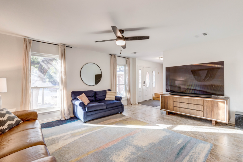 6014 Open Range Trl - Photo 2 of 30