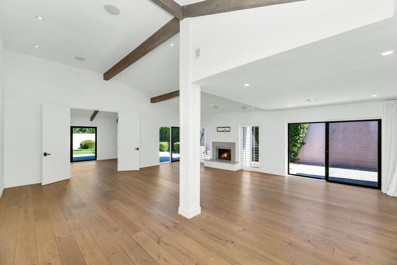 7328 E Krall St - Photo 3 of 25