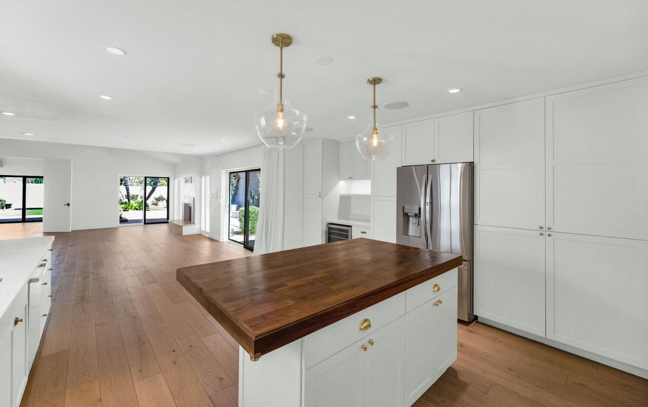 7328 E Krall St - Photo 6 of 25