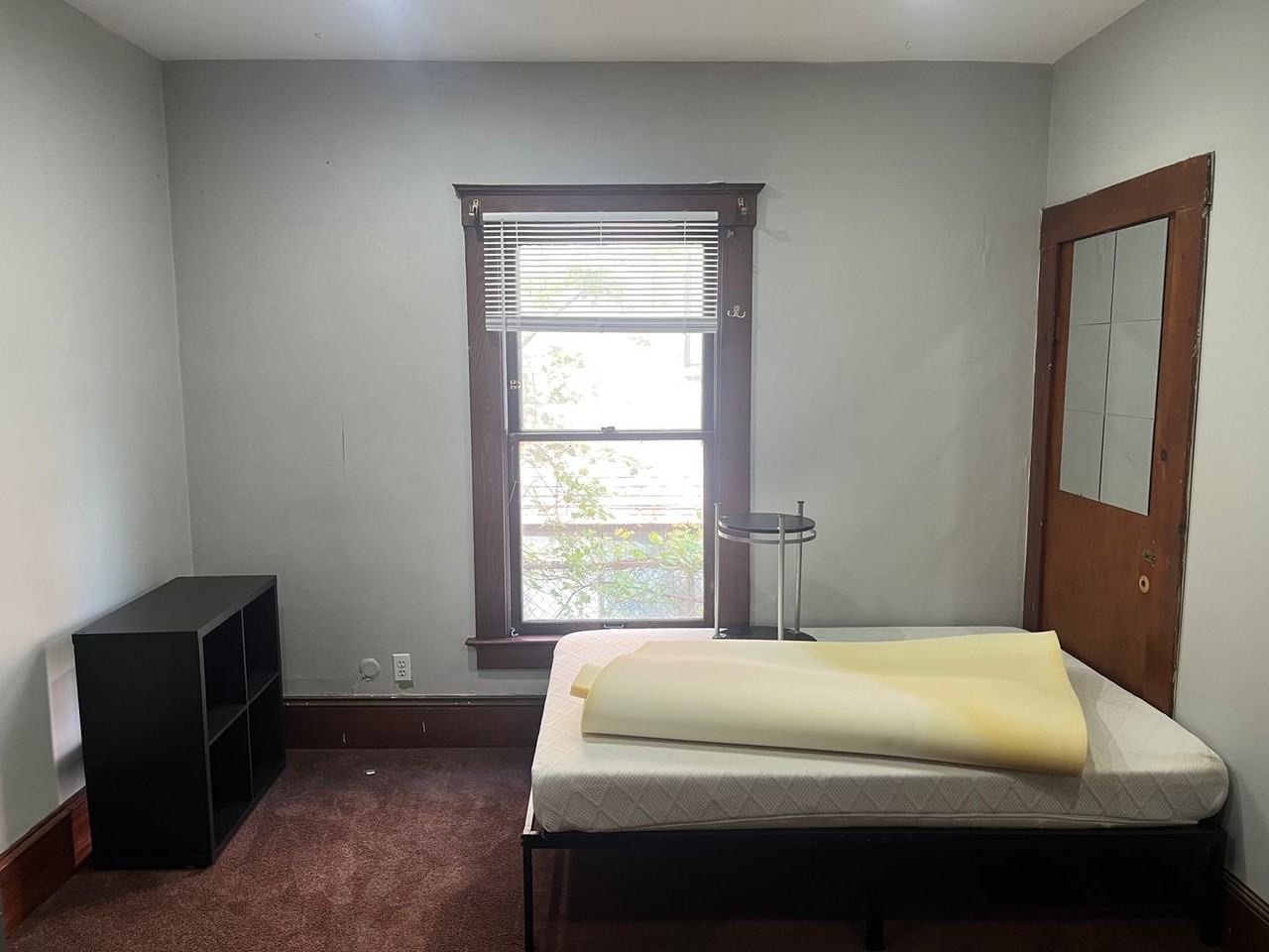 1120 Oakland Ave - Photo 5 of 32