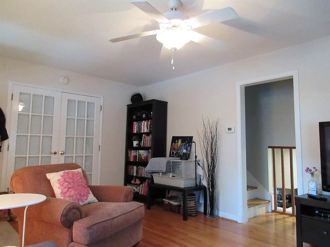906 Sylvan Ave - Photo 4 of 25