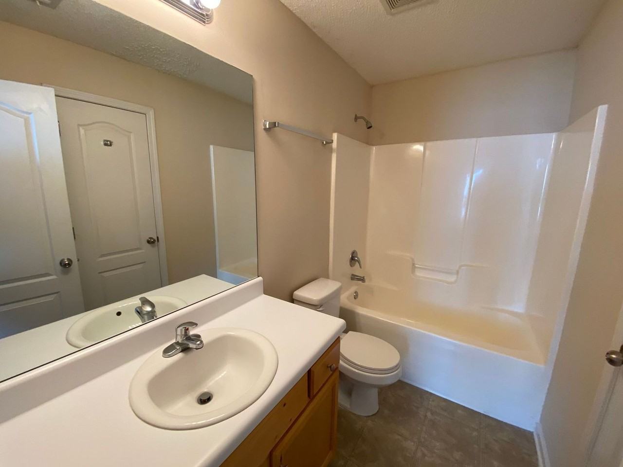 136 Fern Ridge Ct - Photo 6 of 14