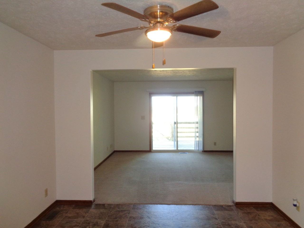 1304 W Washington St - Photo 3 of 11