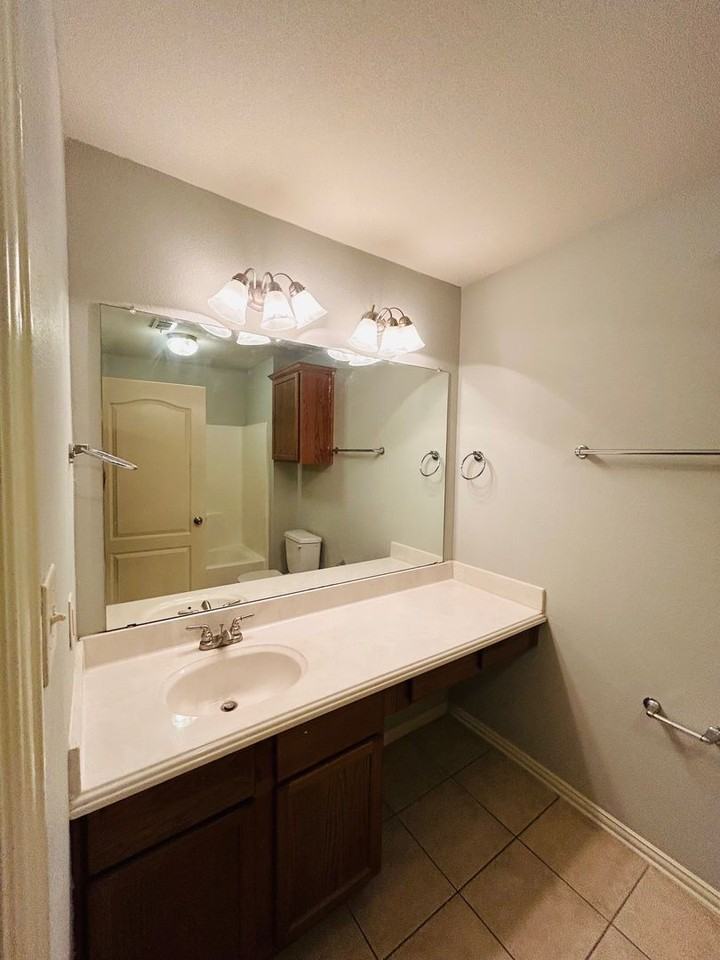 1912 Prosperity Trl - Photo 2 of 9