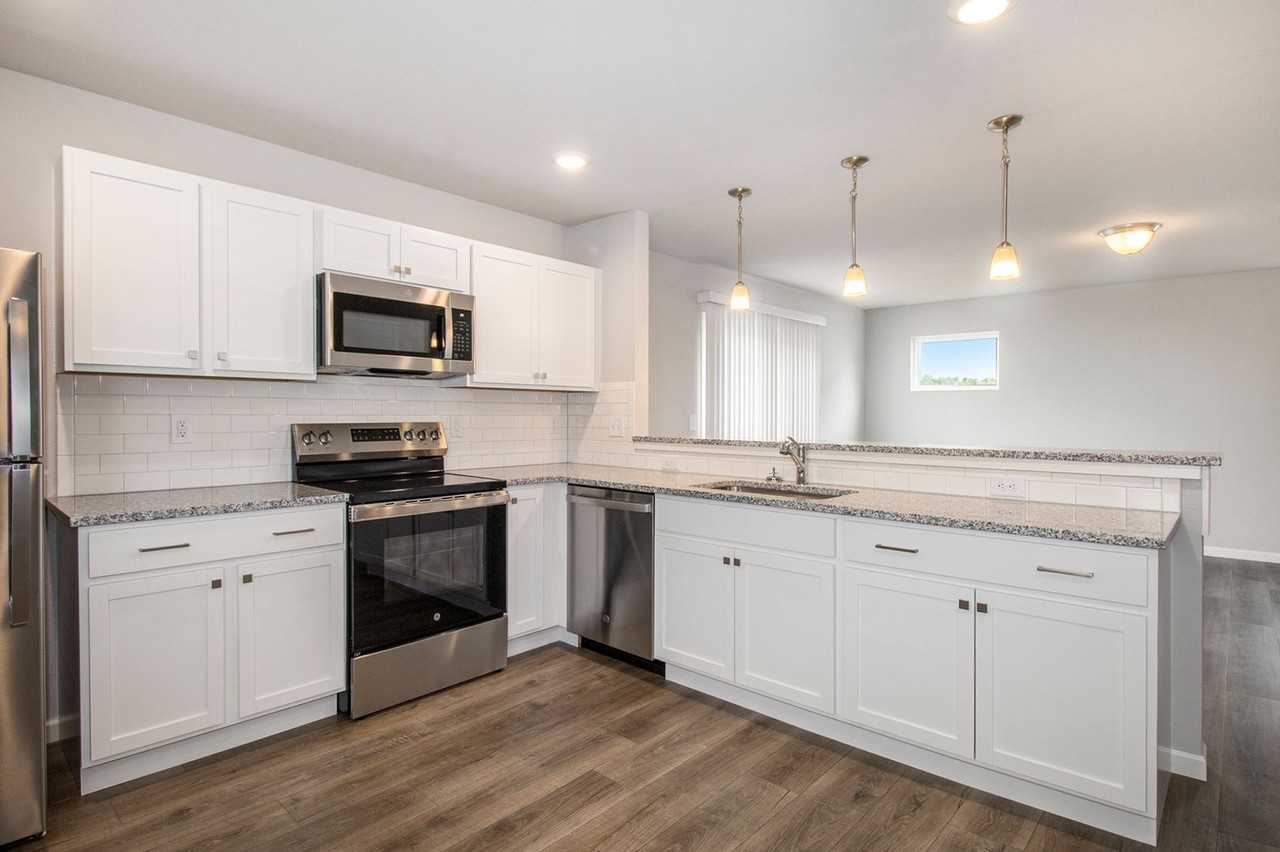 7435 Montego Bay St - Photo 2 of 28