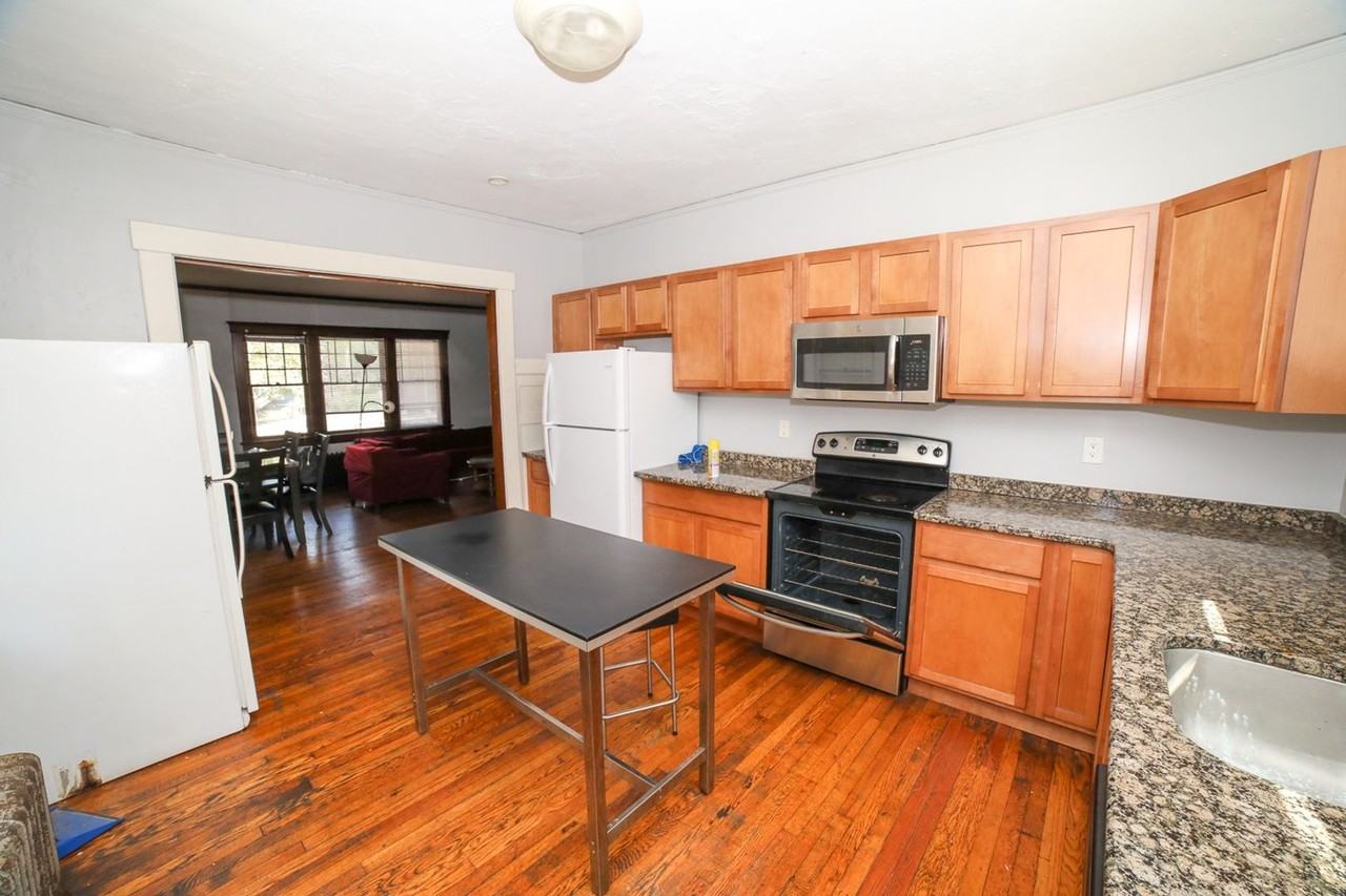 504 Catherine St - Photo 2 of 33