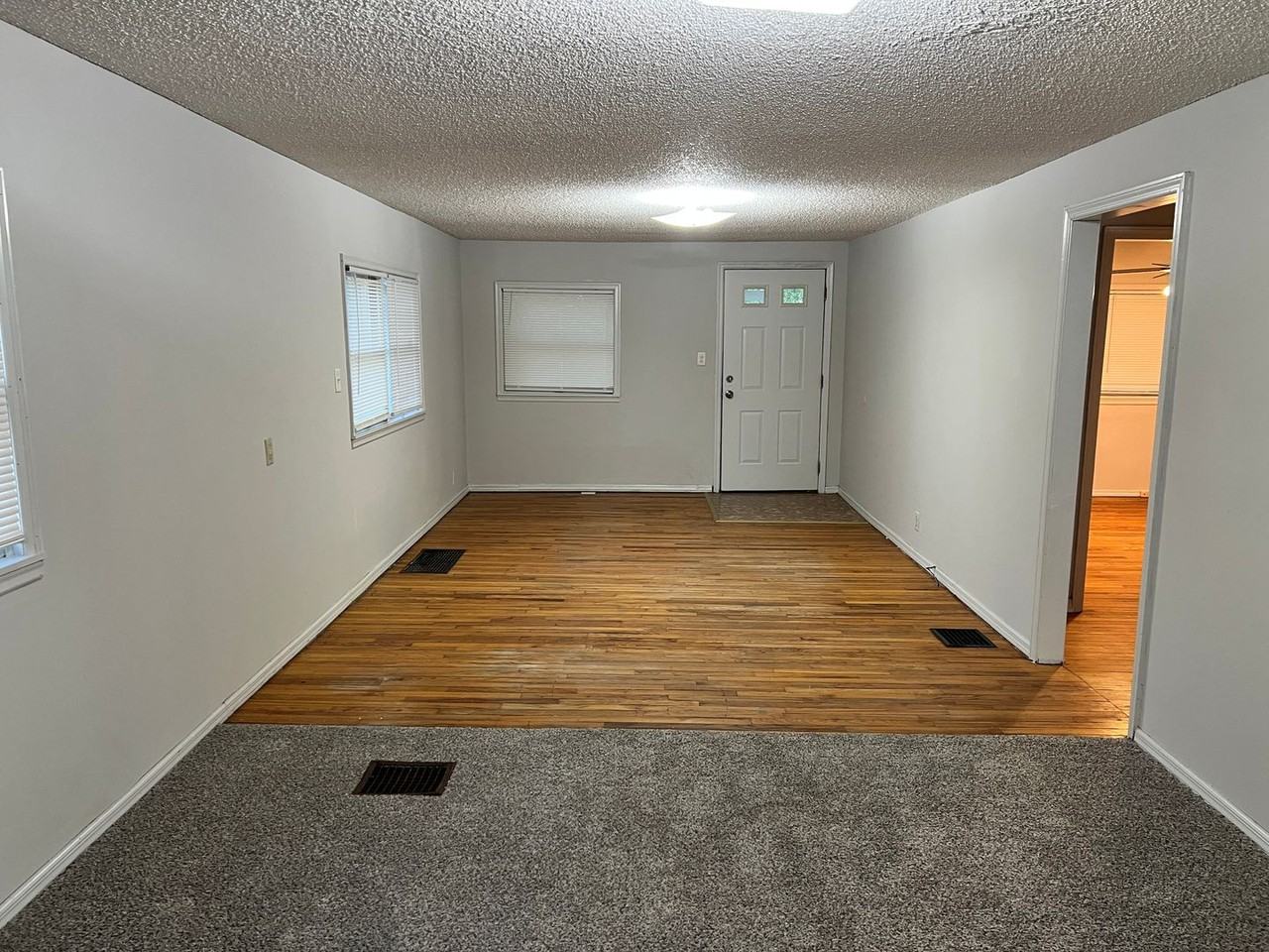 15301 E Mayes Rd - Photo 2 of 12