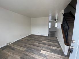 719 W 61st St - Photo 1 of 1