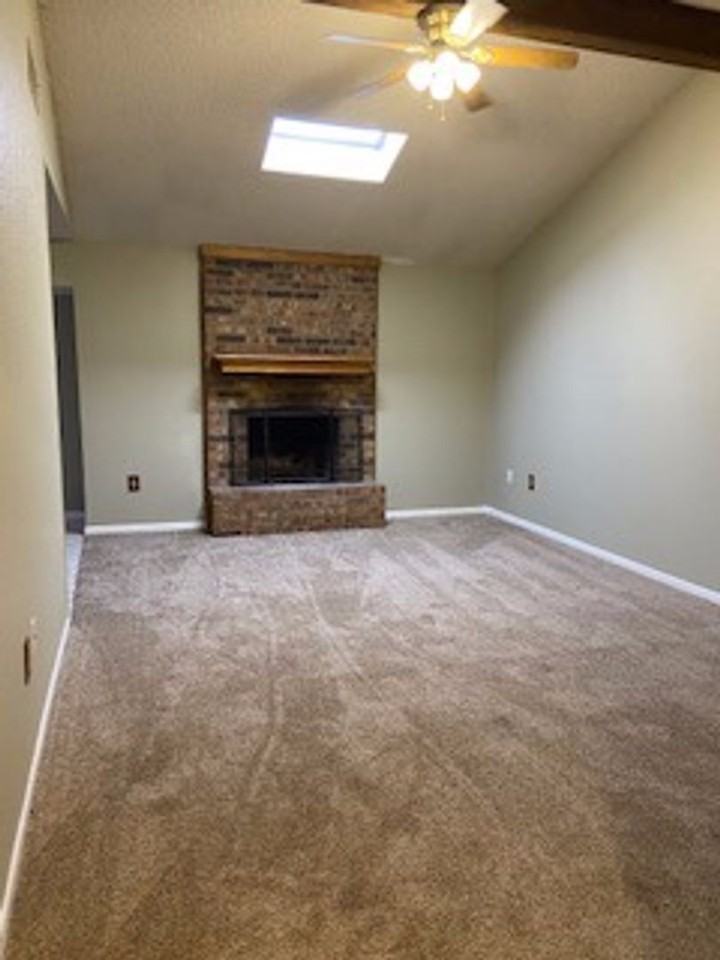 2226 Independence Blvd - Photo 2 of 16