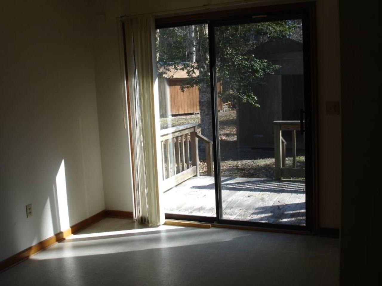 105 Hickory Hills Ct - Photo 3 of 6