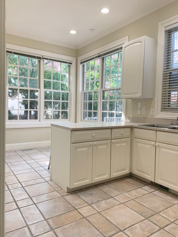 1327 Geddes Ave - Photo 4 of 31