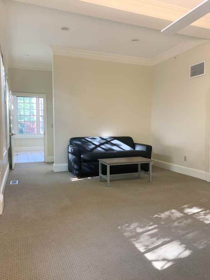 1327 Geddes Ave - Photo 7 of 31
