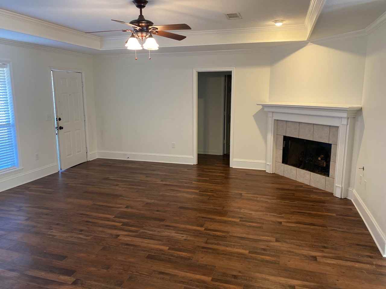 209 Cherrybark Ln - Photo 4 of 10