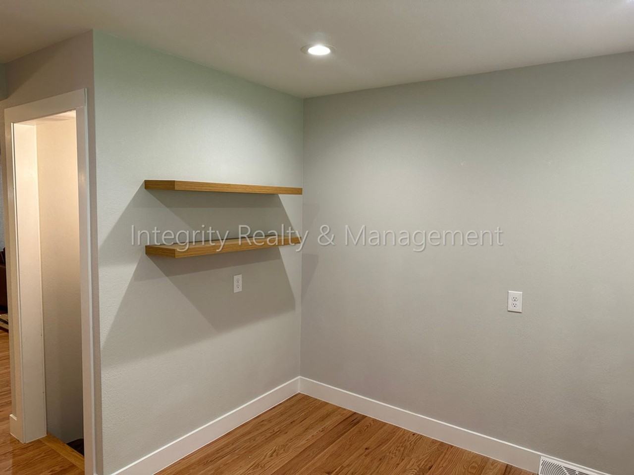 3092 W Layton Ave - Photo 7 of 42