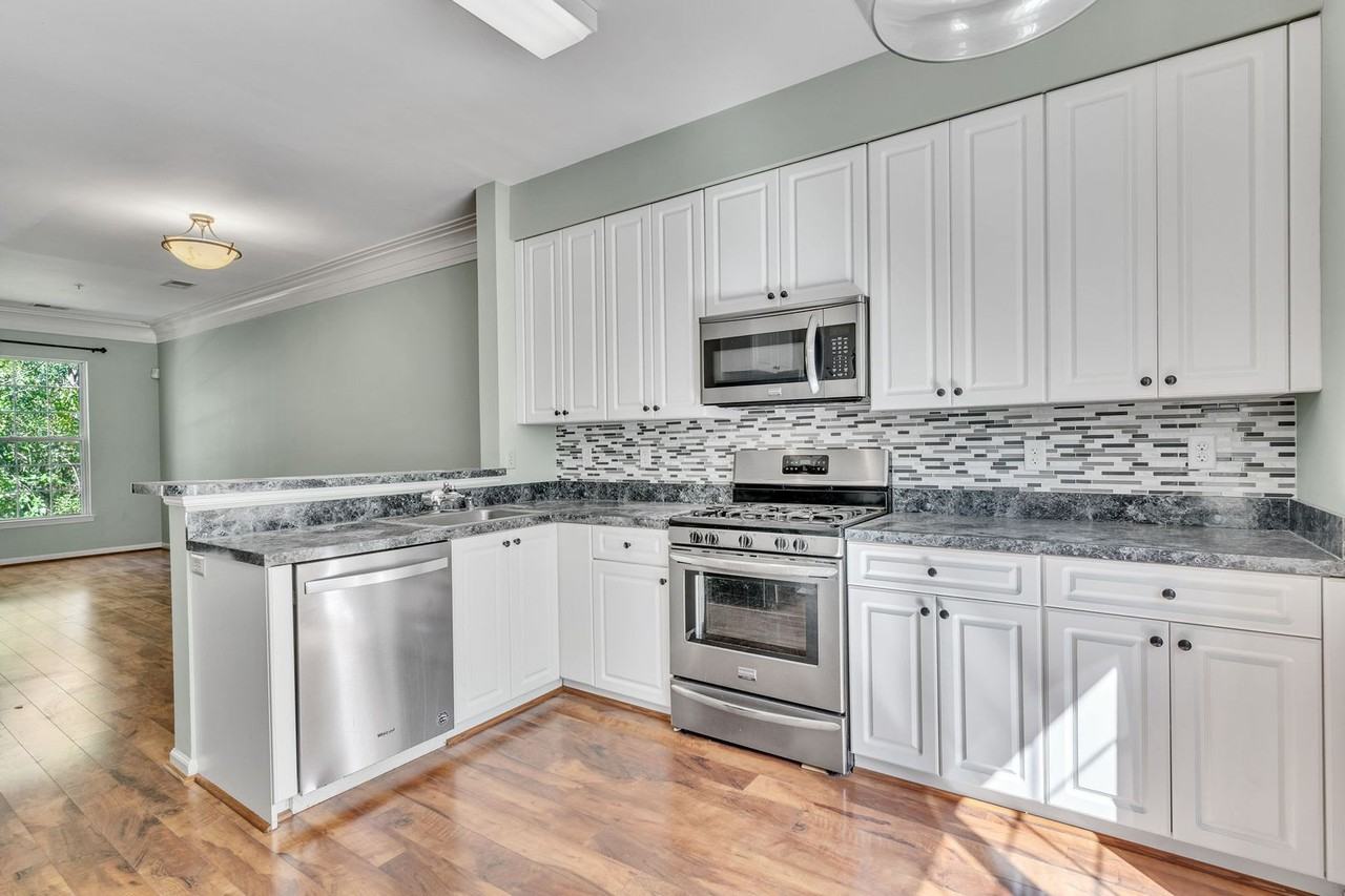 1148 Cranston Ct - Photo 2 of 26