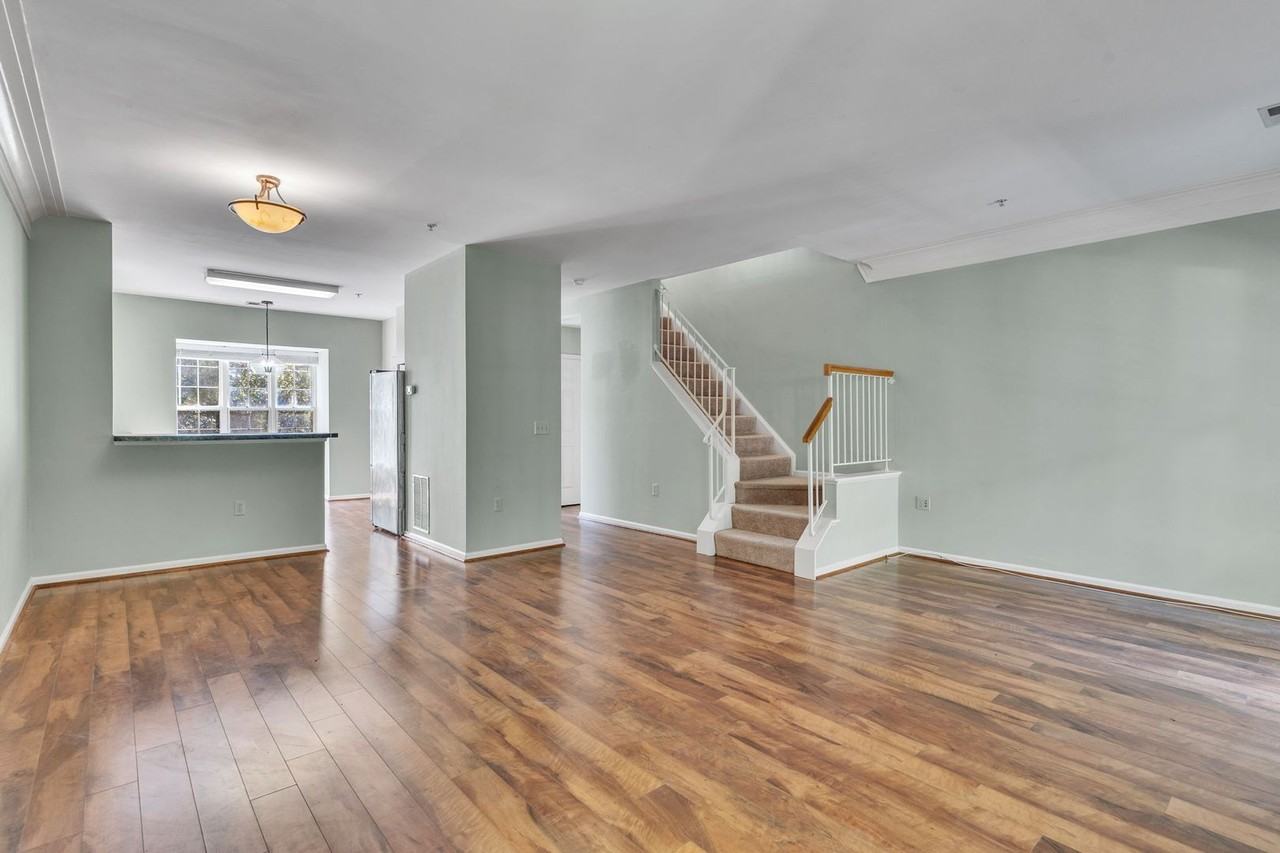 1148 Cranston Ct - Photo 6 of 26