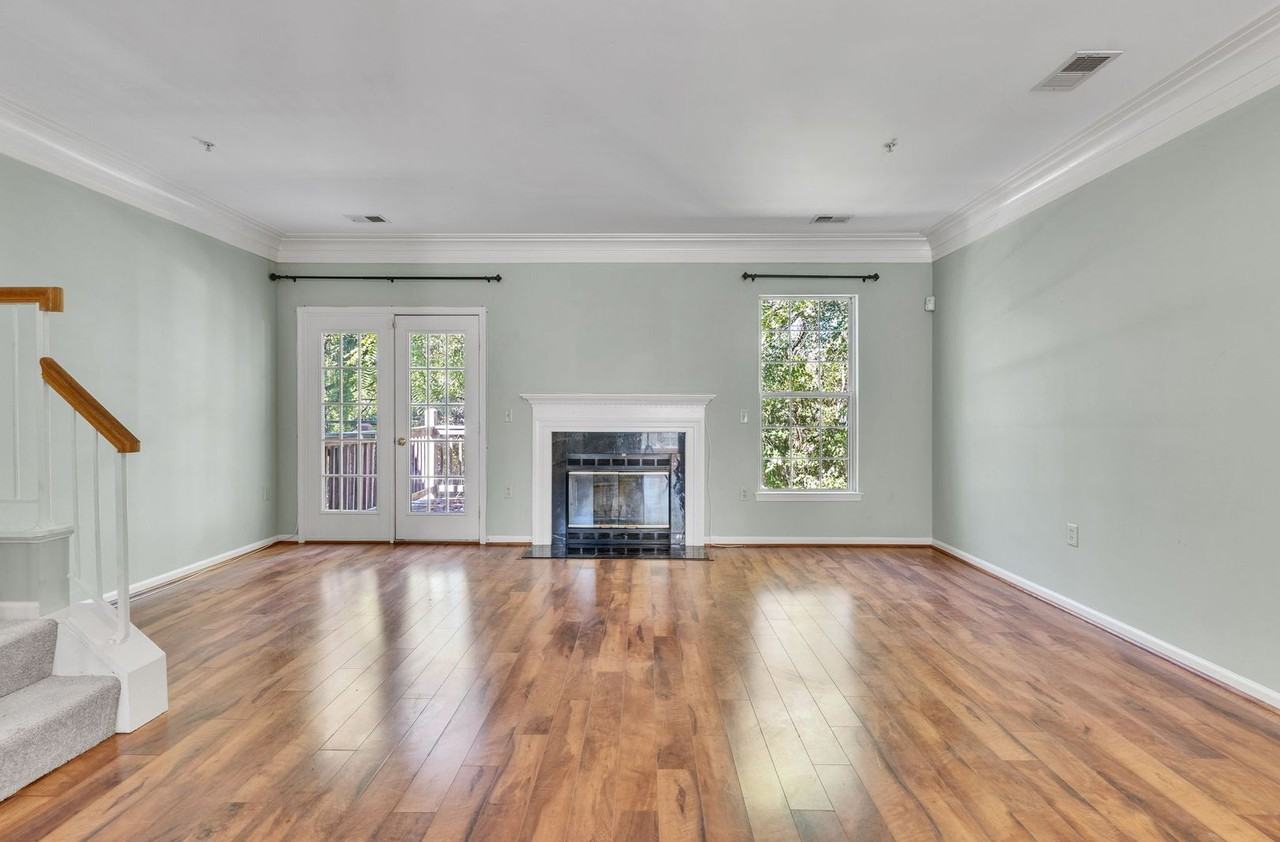 1148 Cranston Ct - Photo 7 of 26