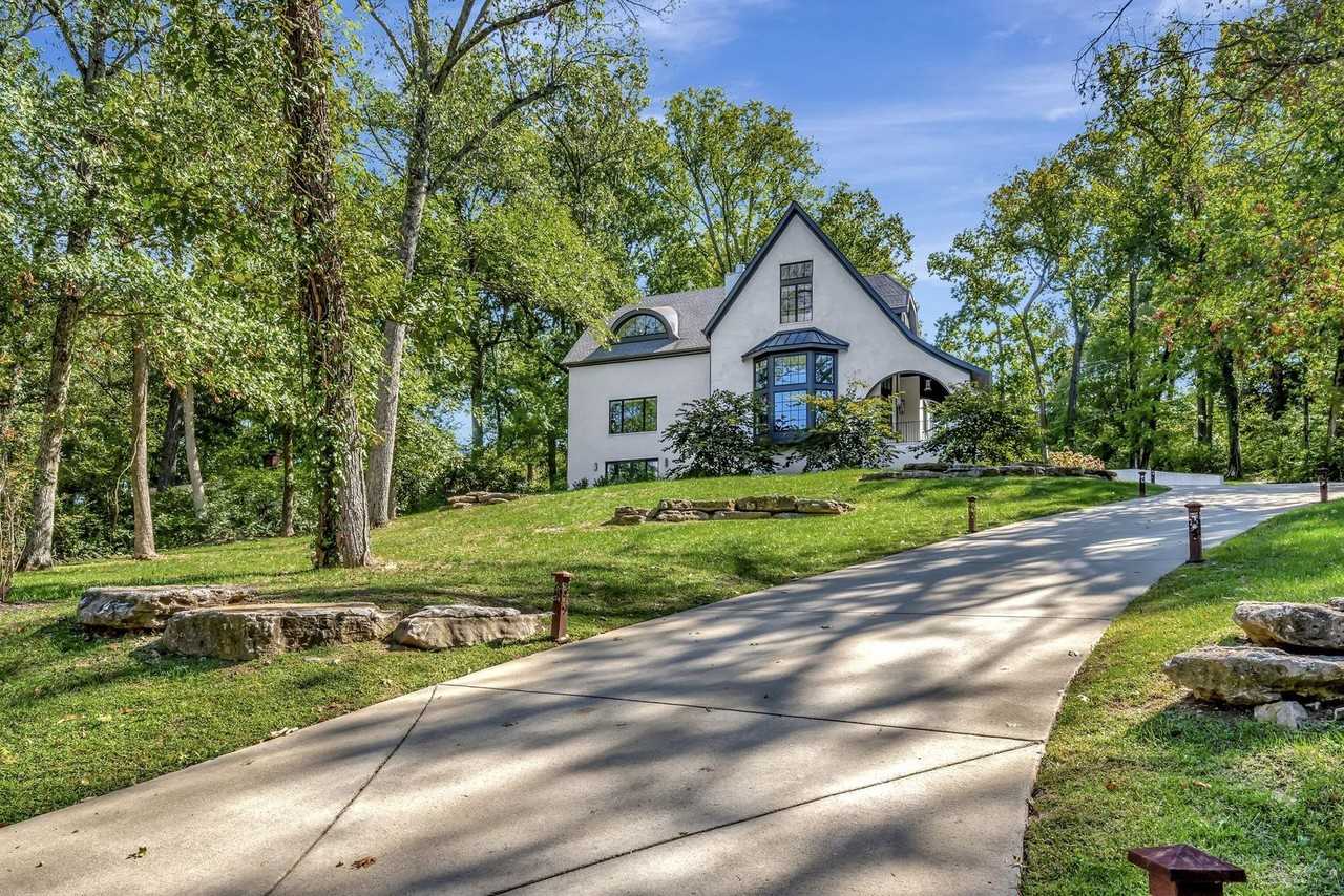5813 Vine Ridge Dr - Photo 2 of 50