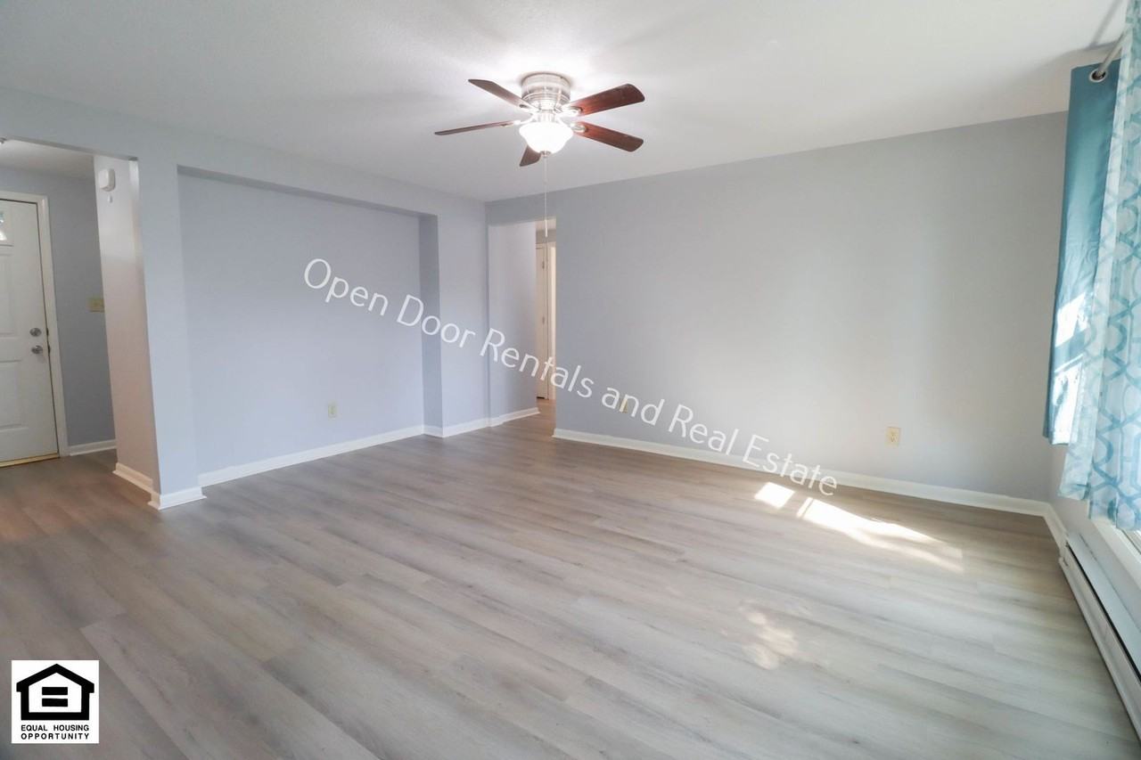 5104 Eastwick Dr - Photo 4 of 16