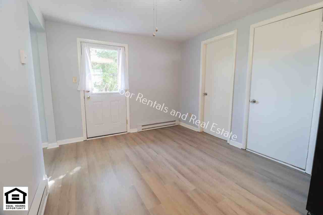 5104 Eastwick Dr - Photo 5 of 16