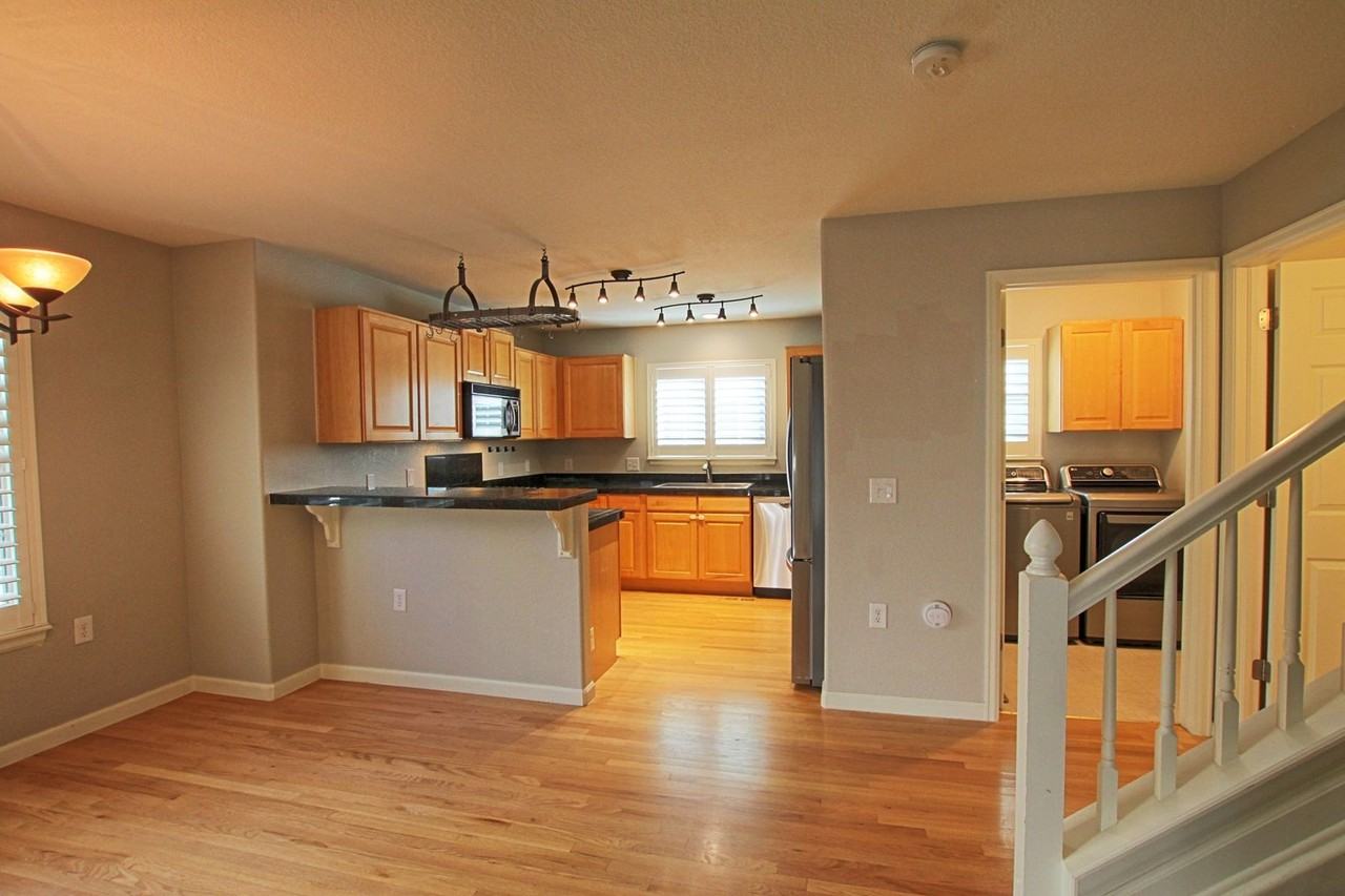 1467 Bergen Rock St - Photo 4 of 24
