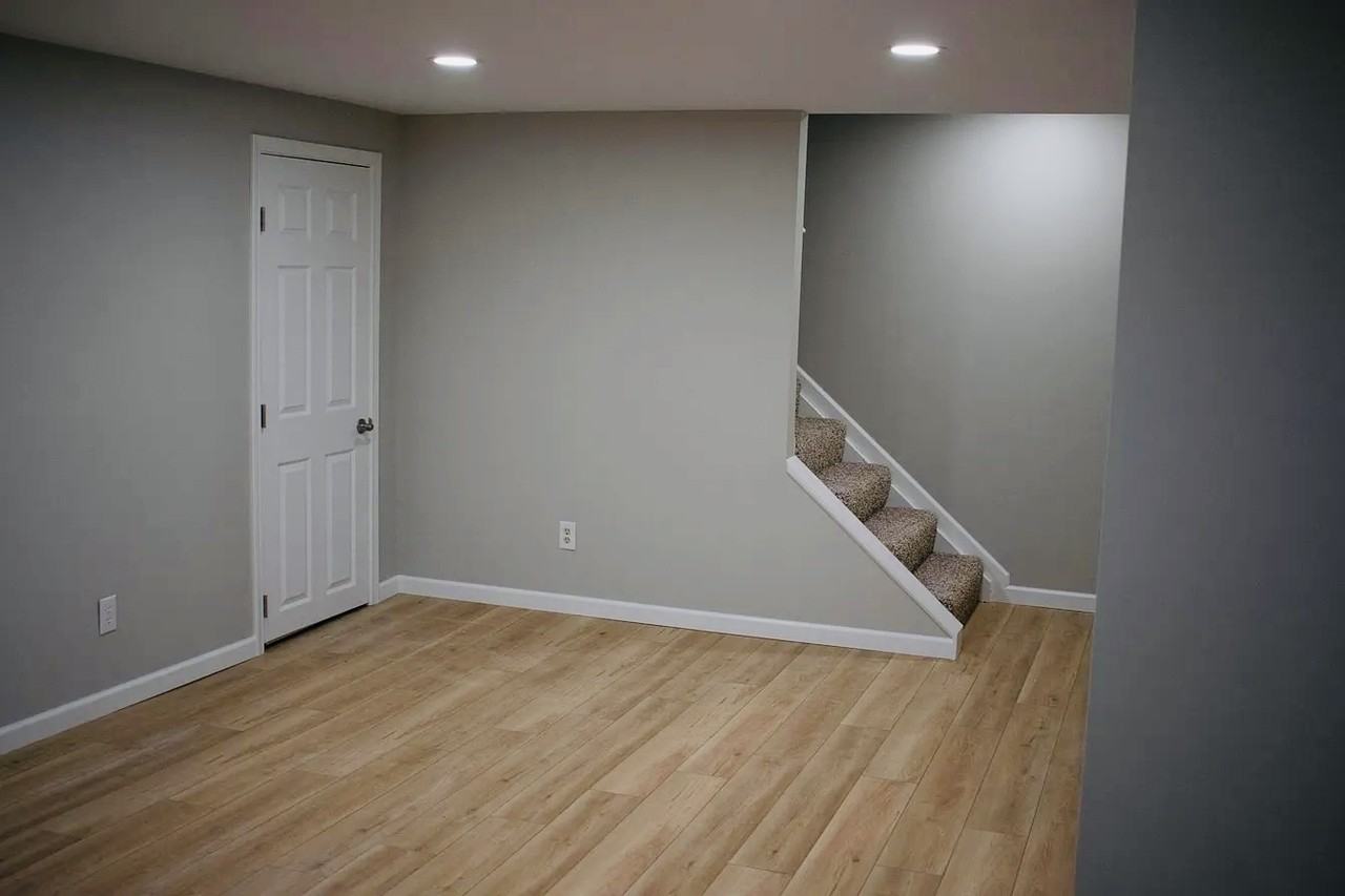 4175 Willow Hollow Dr #NA - Photo 3 of 9