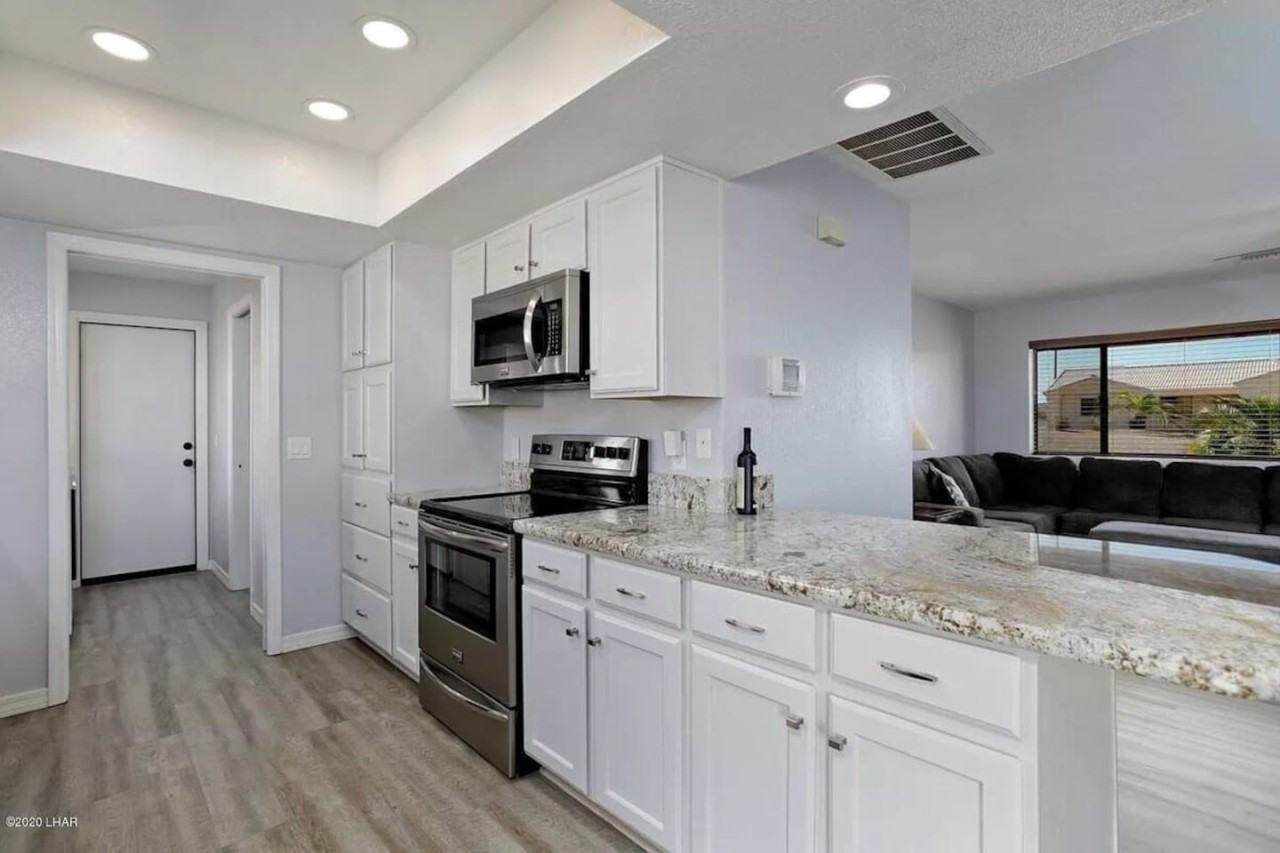 2557 Sunkentree Dr #NA - Photo 3 of 22