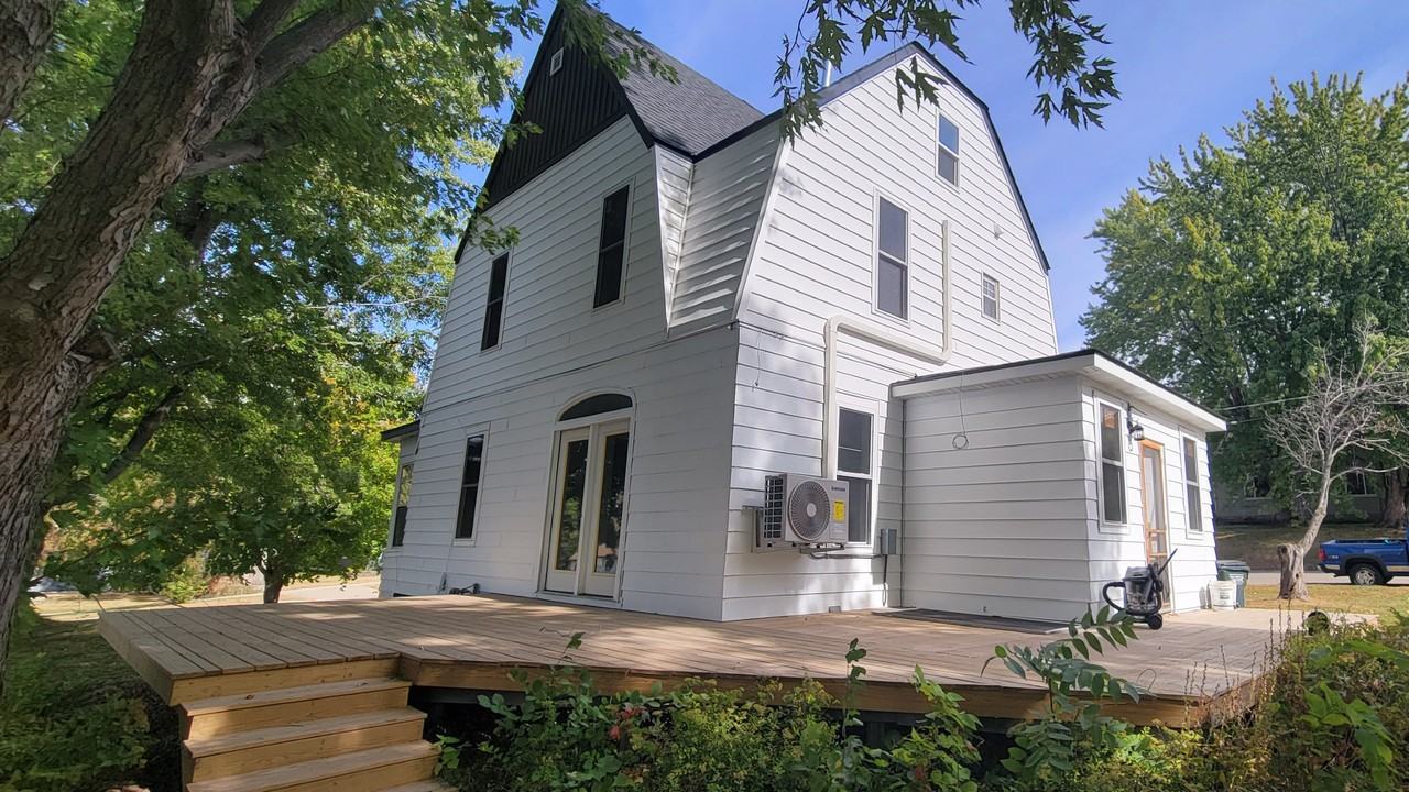 444 Minnesota Ave E #NA - Photo 3 of 28