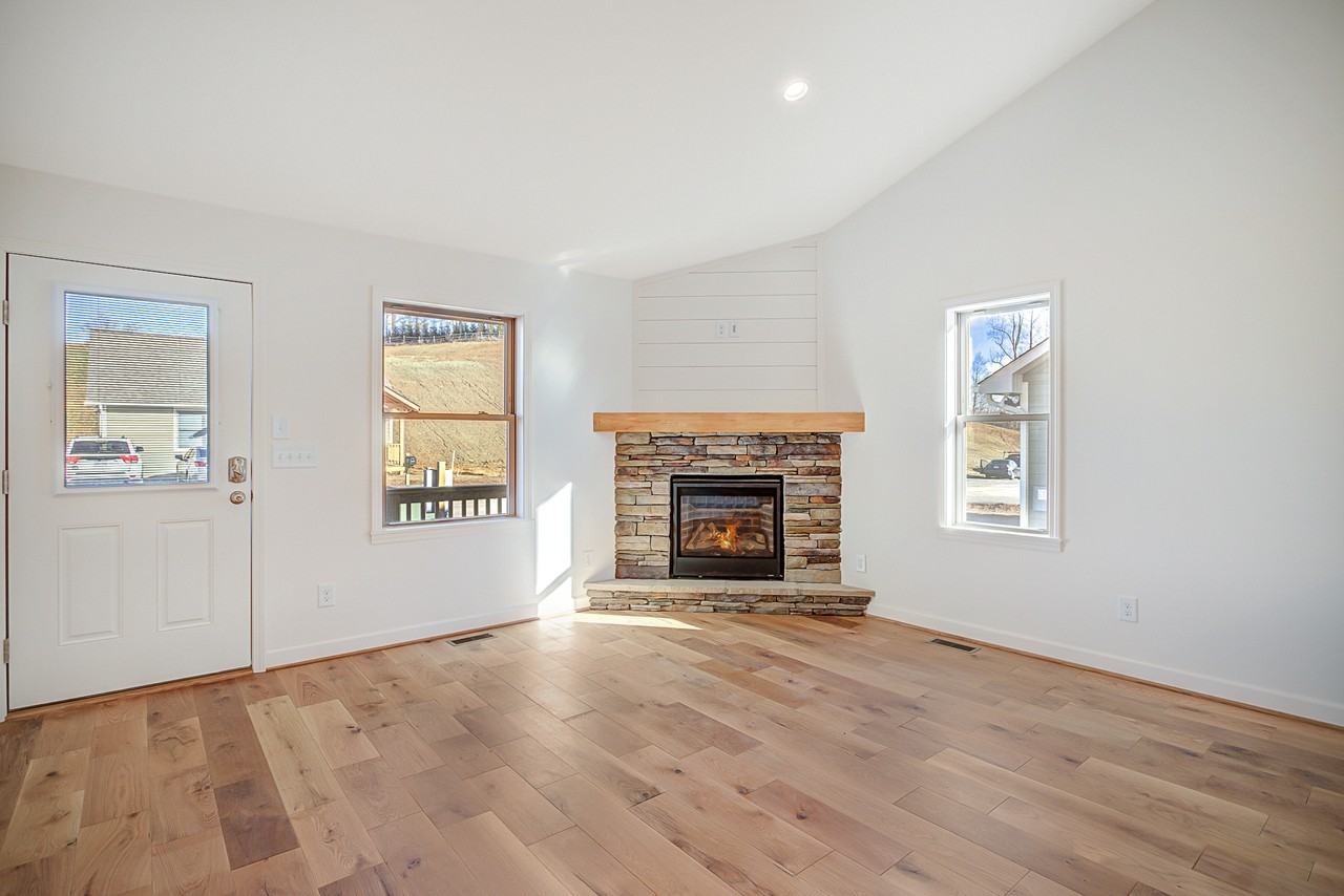 192 Townhomes Pl #NA - Photo 2 of 8