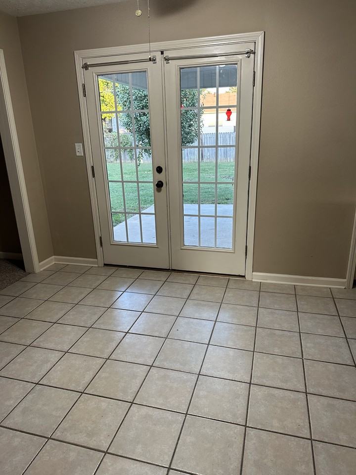214 Crain Dr #NA - Photo 2 of 13