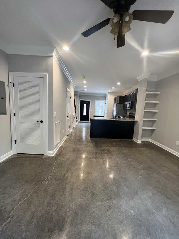 Peyton Place #403 - Photo 4 of 40