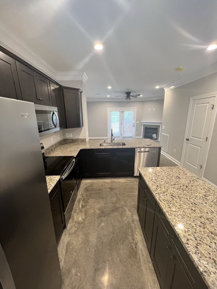 Peyton Place #403 - Photo 7 of 40