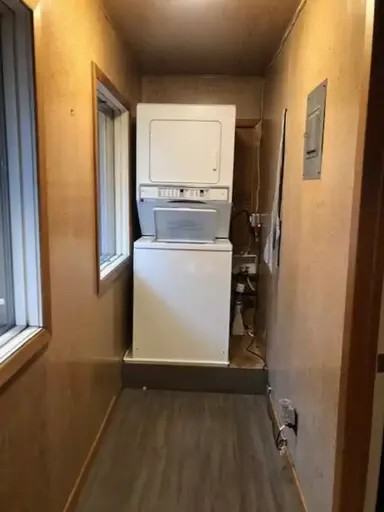 58 Ridout St W - Photo 2 of 10