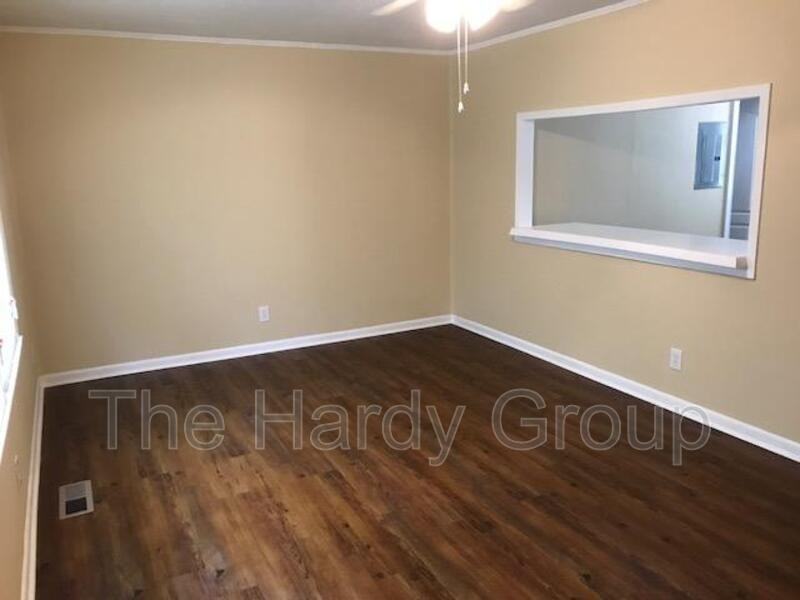 111 7th Ave S - Photo 4 of 12
