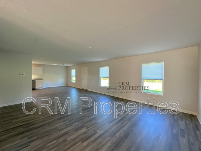 2612 W Kings Canyon Rd - Photo 2 of 47