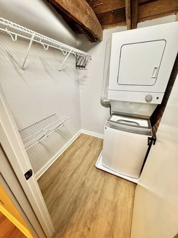 2712 E Leigh St - Photo 6 of 8