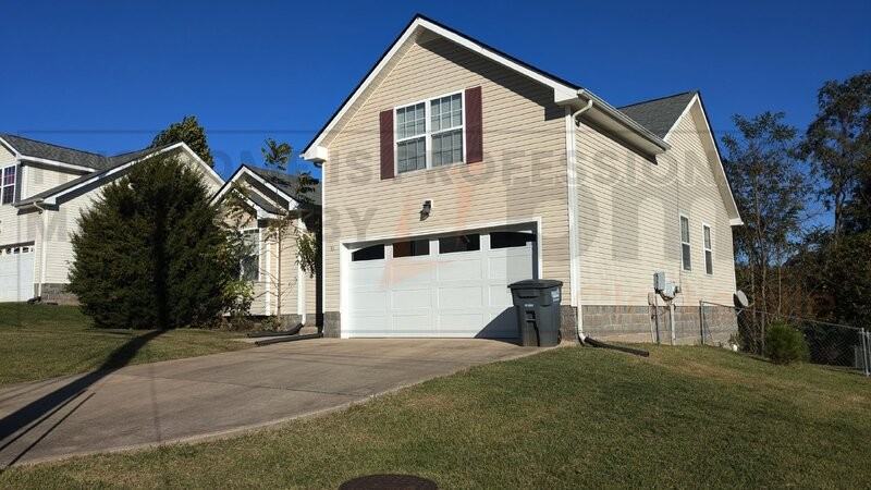 1121 Gunpoint Dr - Photo 3 of 33