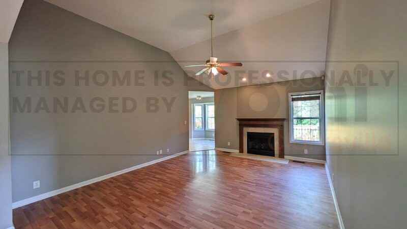1121 Gunpoint Dr - Photo 5 of 33