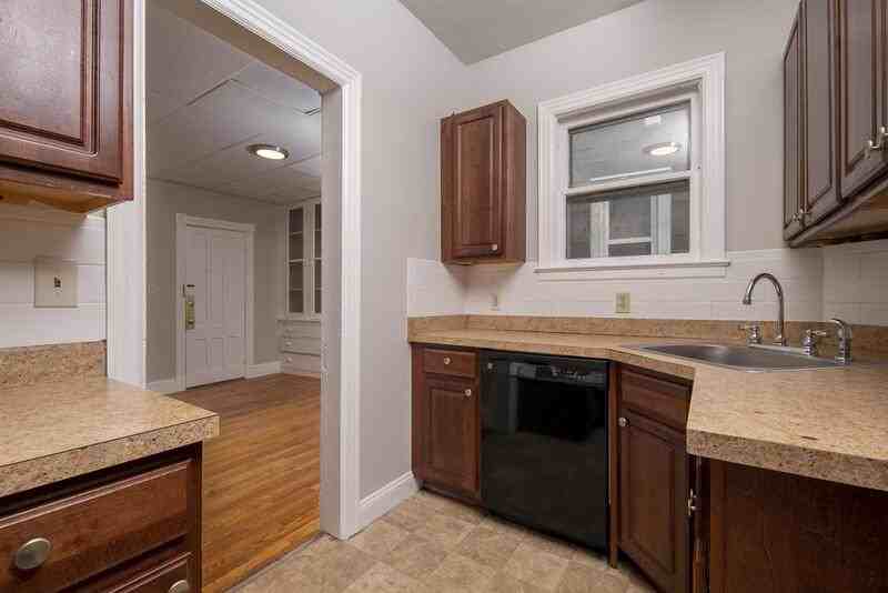489 Hamilton St - Photo 5 of 32
