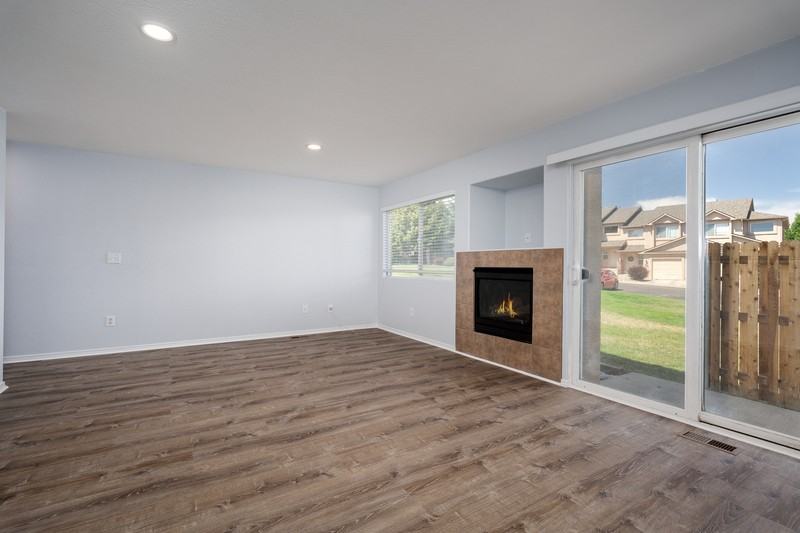 2061 Furman Pt - Photo 5 of 10