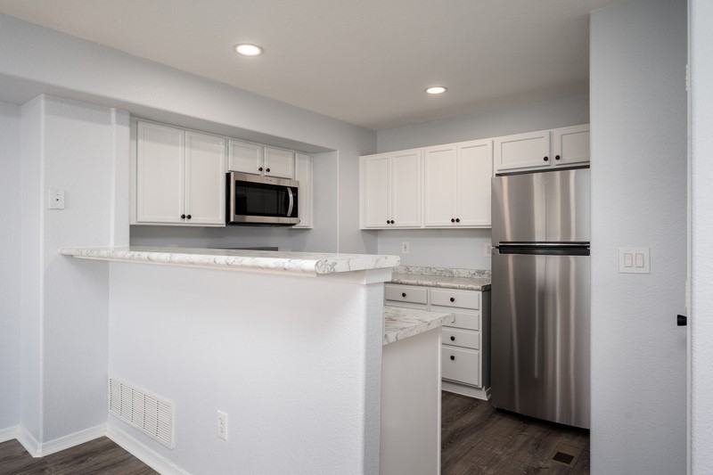 2061 Furman Pt - Photo 6 of 10