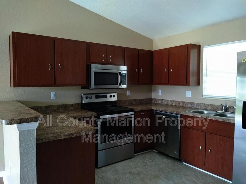 505 Marion Oaks Trl - Photo 6 of 17