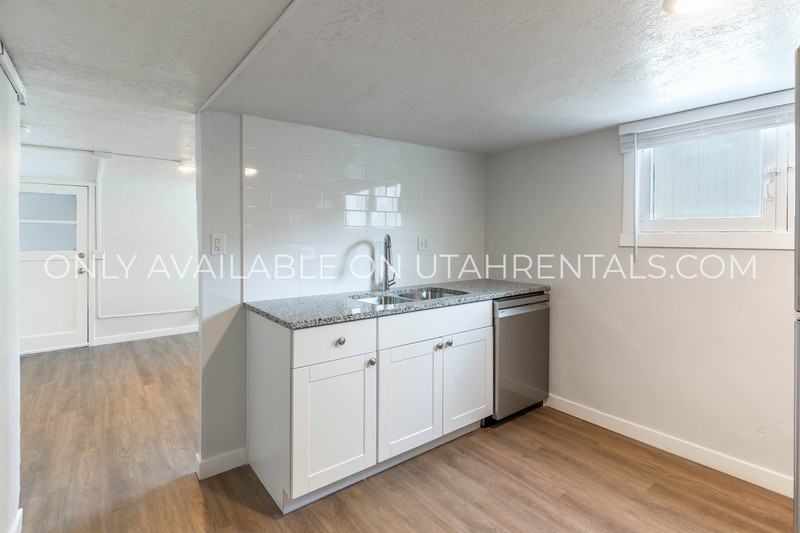 233 Wn - Photo 6 of 15