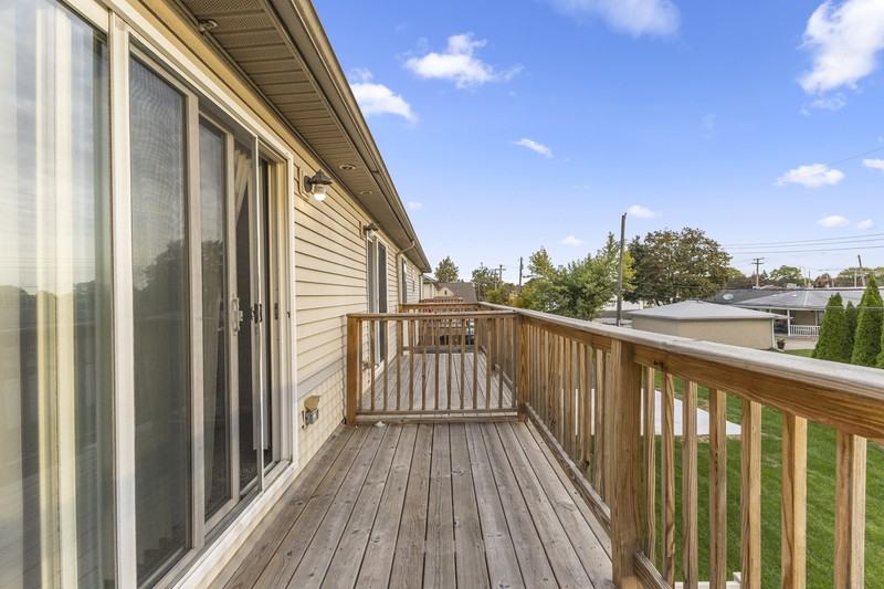 13165 Turnberry Ct - Photo 6 of 36