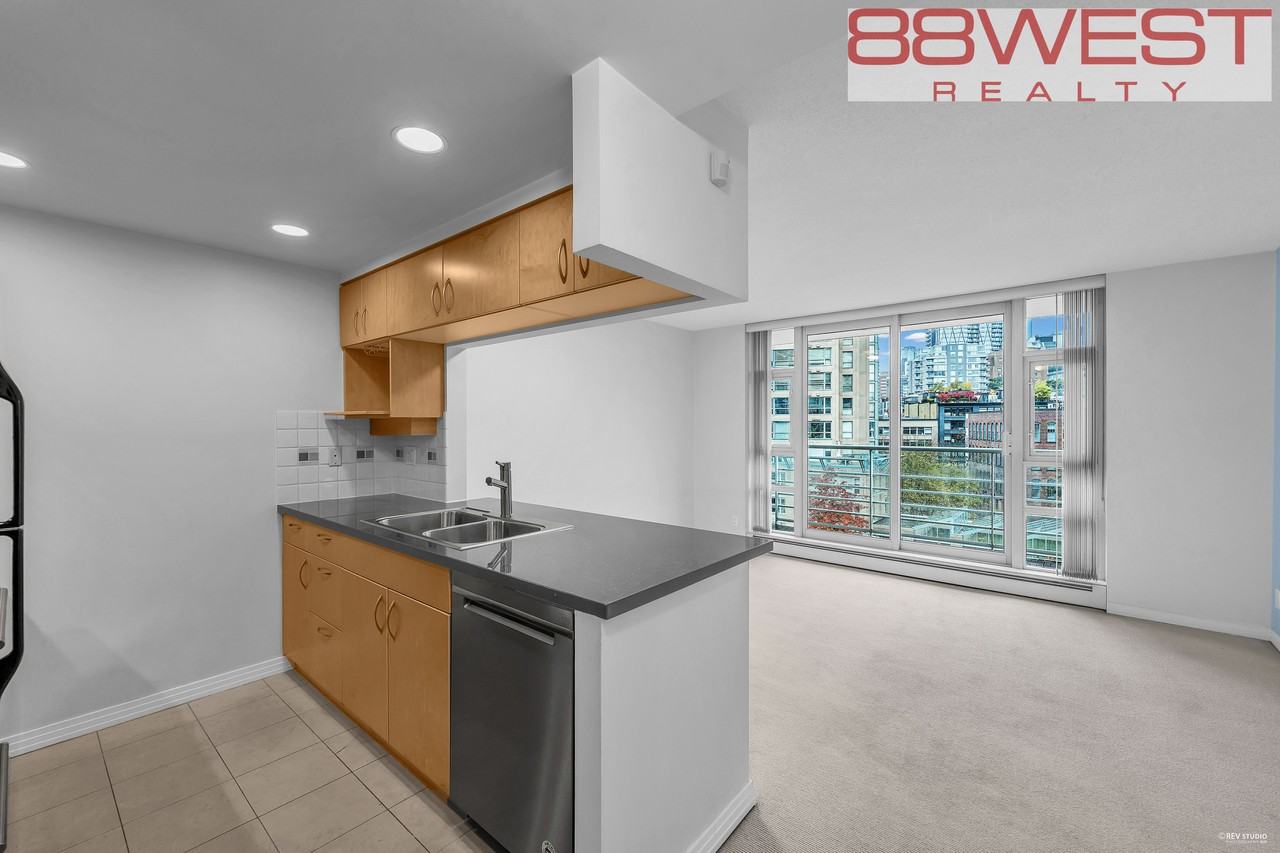 189 Davie Street #802 - Photo 3 of 33