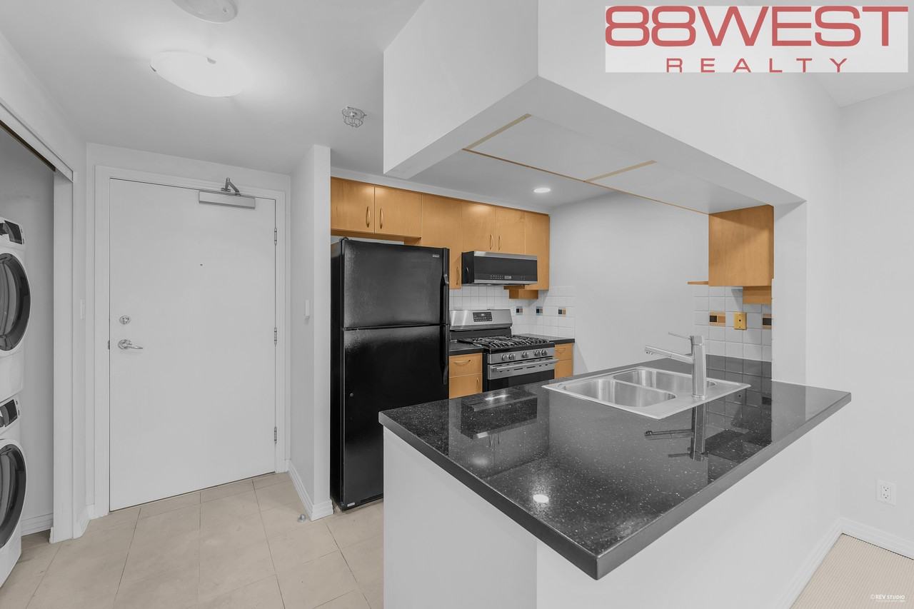 189 Davie Street #802 - Photo 6 of 33