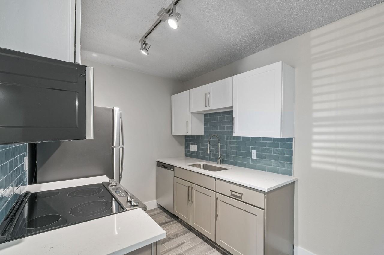 Forester - Photo 7 of 31