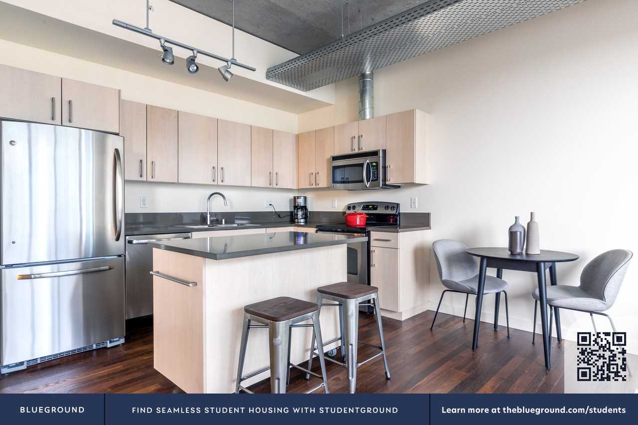 520 Occidental Ave S #13 - Photo 6 of 22